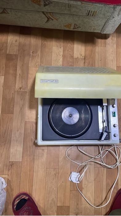 Проигрыватель концертный. 304