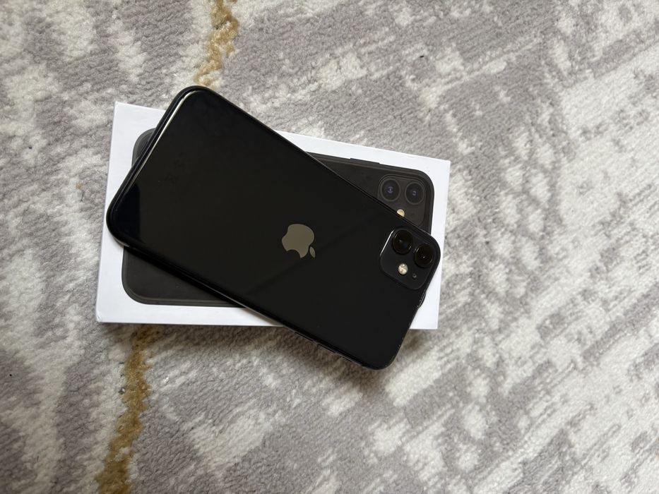 Айфон 11  срочно.