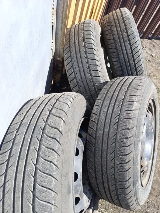 Продам колеса летняя резина