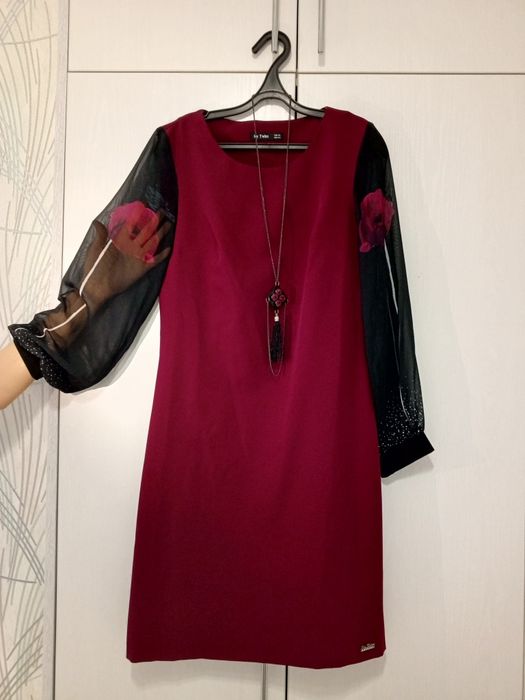 Платья нарядные женские