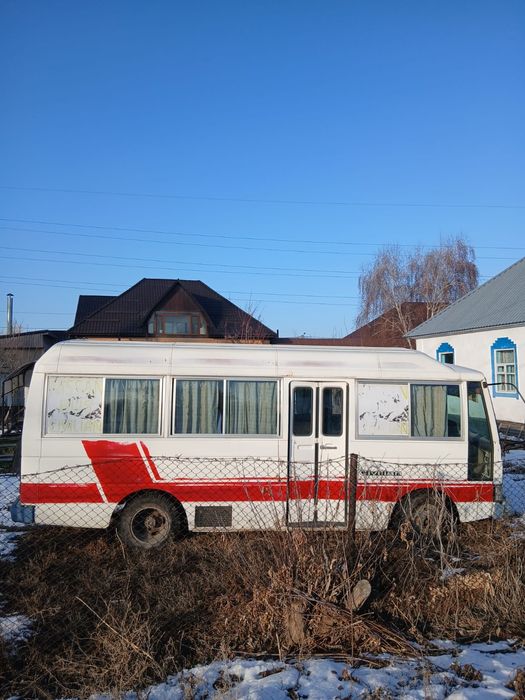 Продам автобус NISSAN