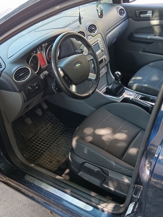 FORD Focus 2010 — imagine 4