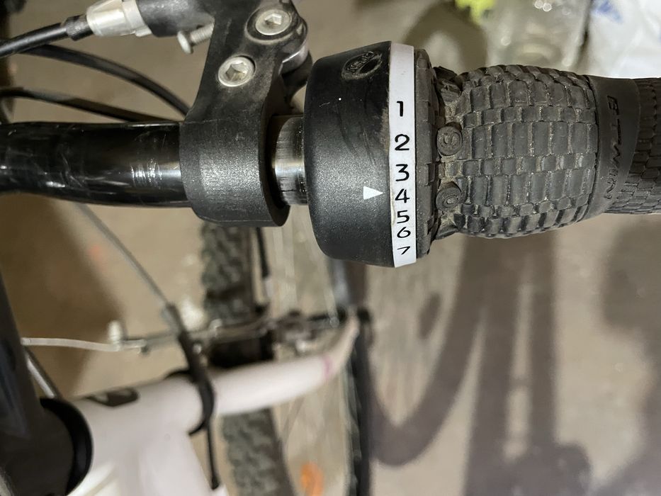 Vând bicicletă montainbike