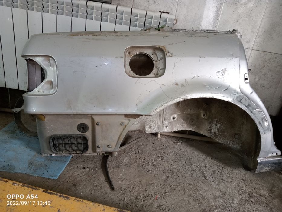 Крыло заднее Ауди 80 б 4