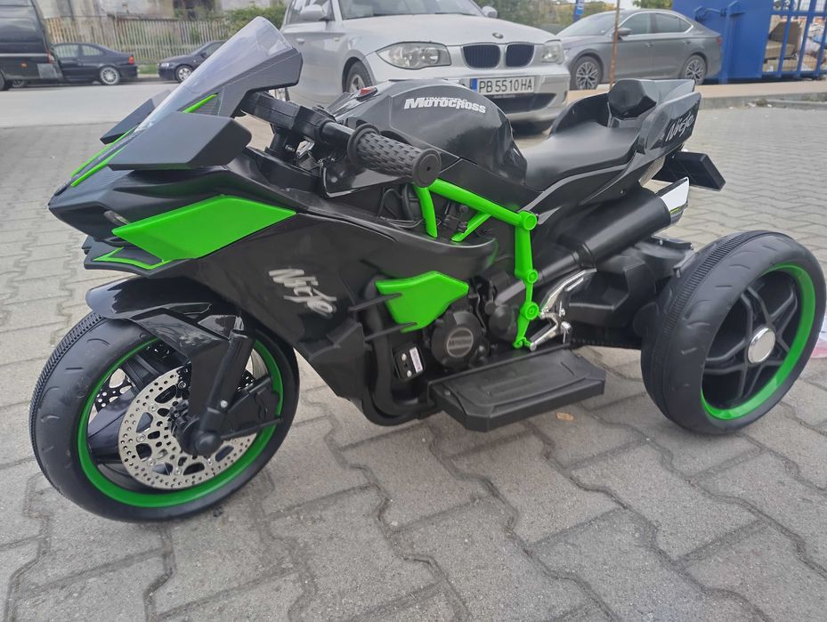 KAWASAKI акумулаторен мотор NINJA черен