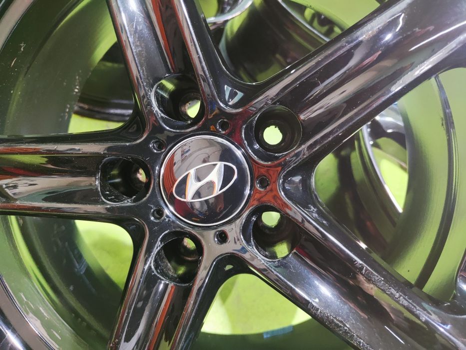 17 5x114.3 Hyundai Kia лети джанти 5х114.3 черни