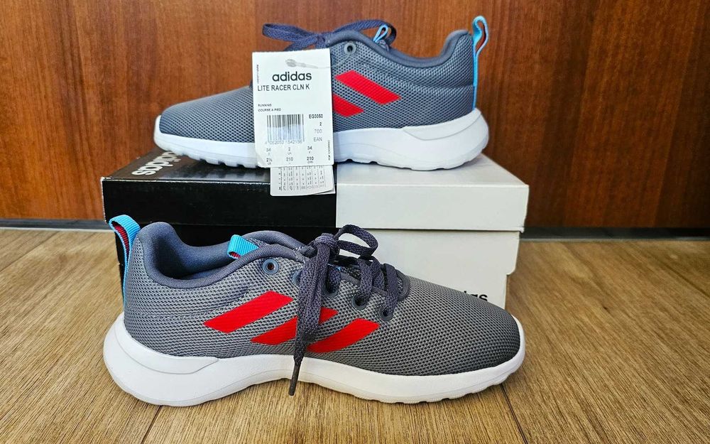 Нови Adidas детски маратонки / адидас