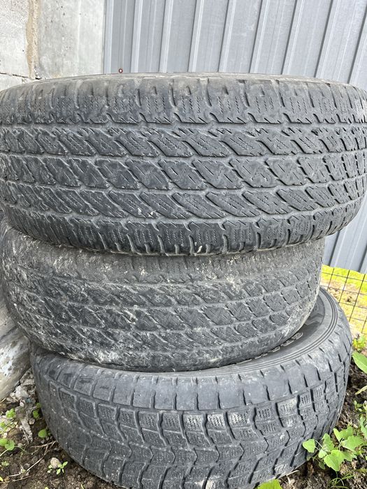 Продам резину 275/65/17