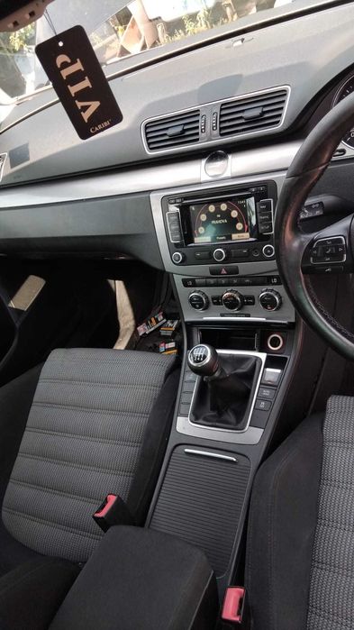 Dezmembrez Volkswagen Passat B7 an 2011 motor 1.6 CAYC