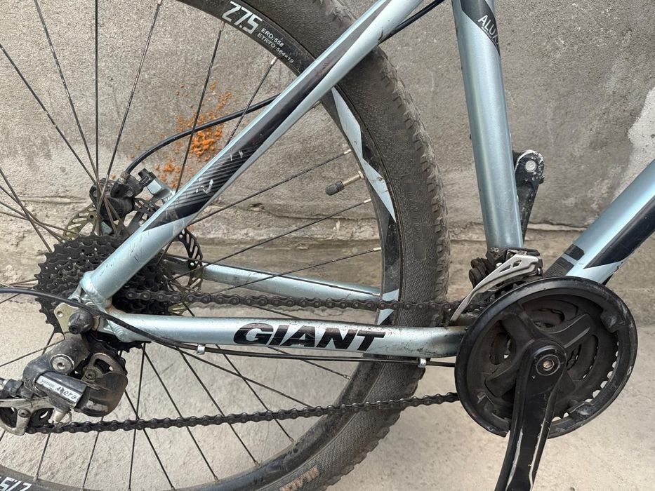 Продам горный велосипед Giant Rincon Disc 2021