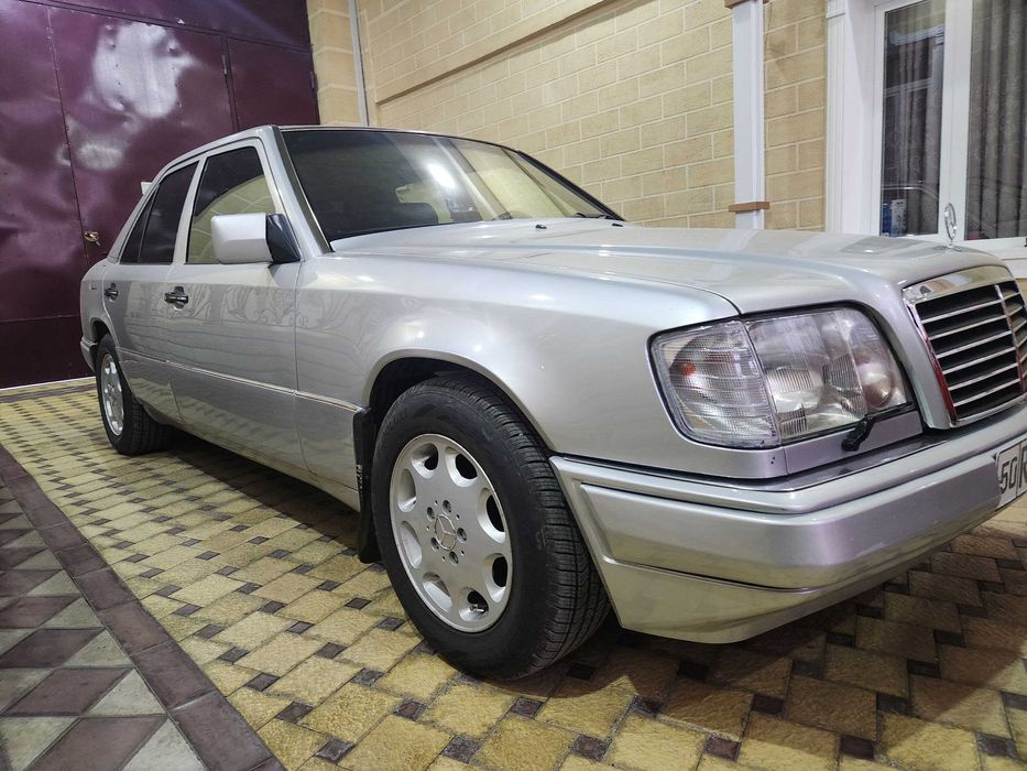 Мерседес бенс w124