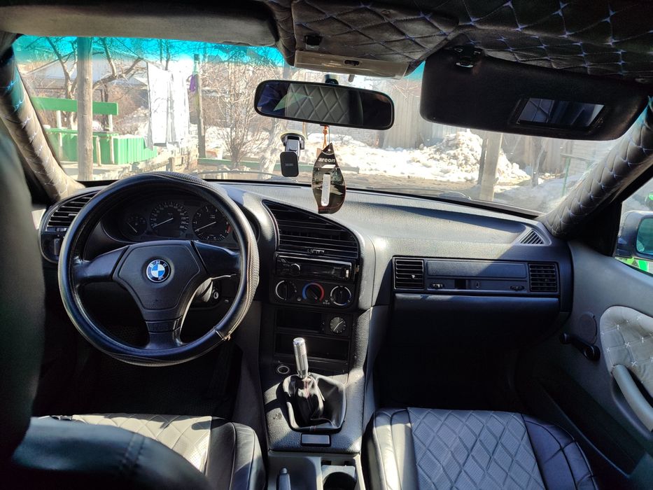 Продам живую БМВ Е36