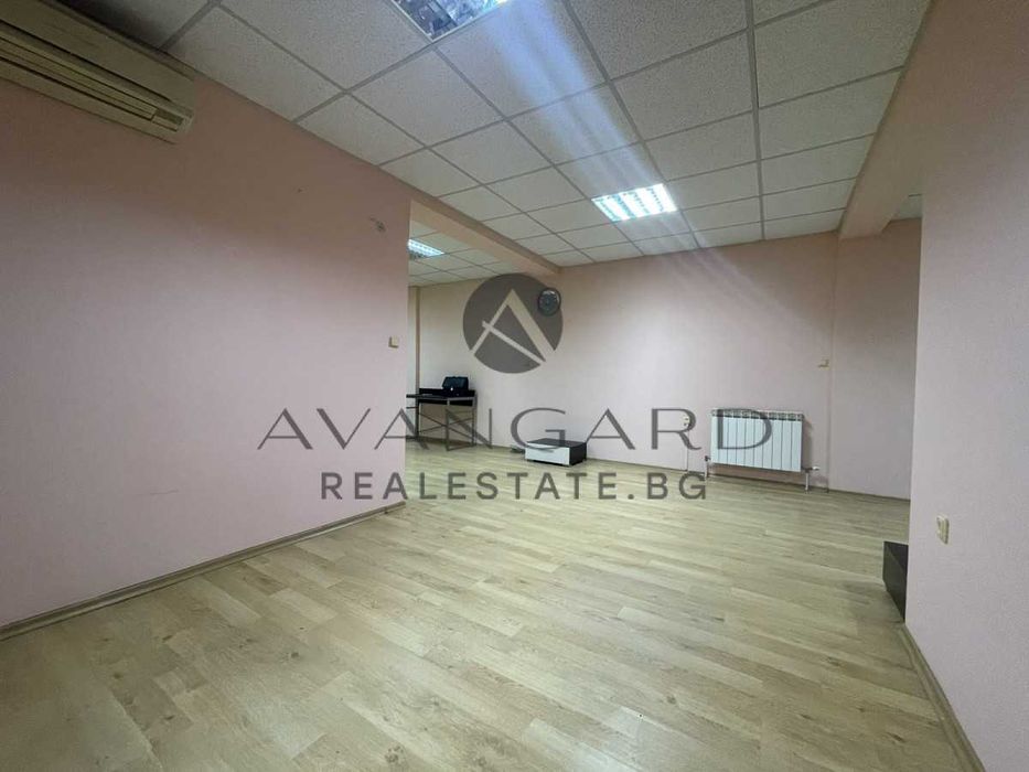 Продава се Магазин в Пловдив, Кършияка - 70 кв.м за 1600 €/кв.м - Снимка #2