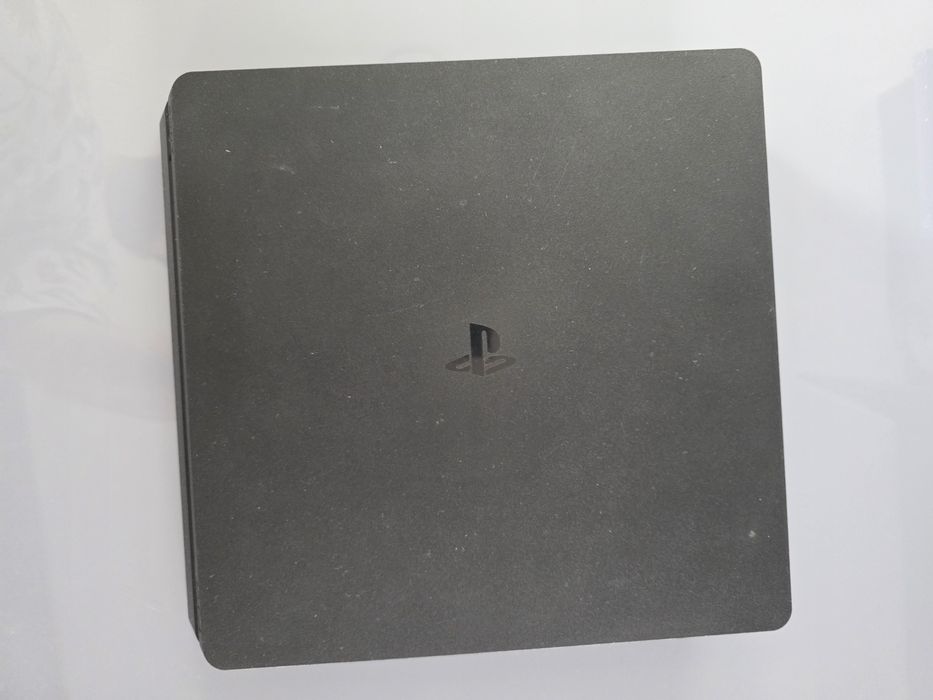 PlayStation 4 slim -  1TB