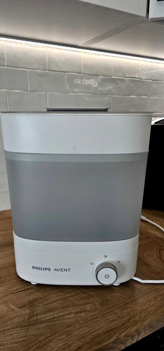 Philips Avent електрически парен стерилизатор – напълно функционален