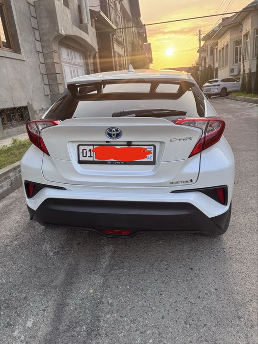 Tayota CHR elektro