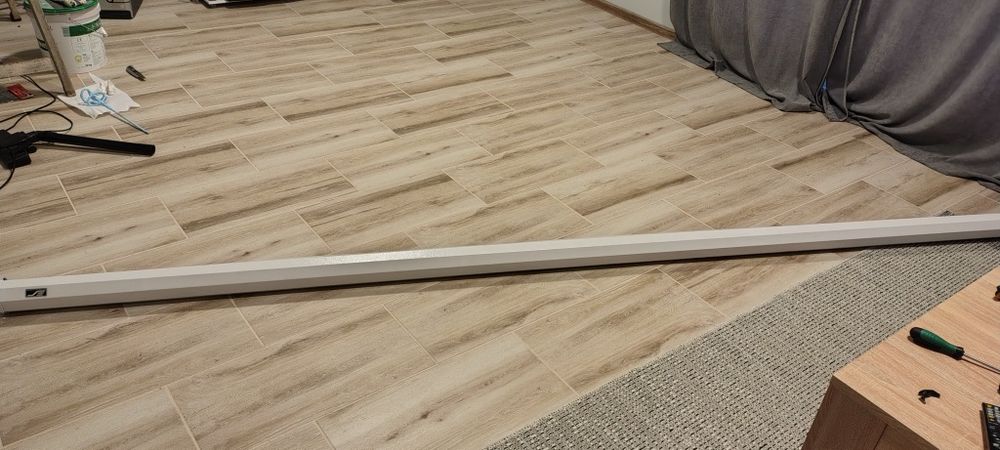 Екран за проектор 150инча