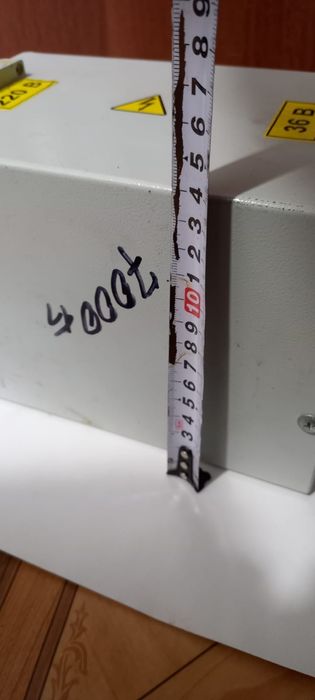 Продам Трансформатор Понижающий с 220 V на 36 вольт выход.