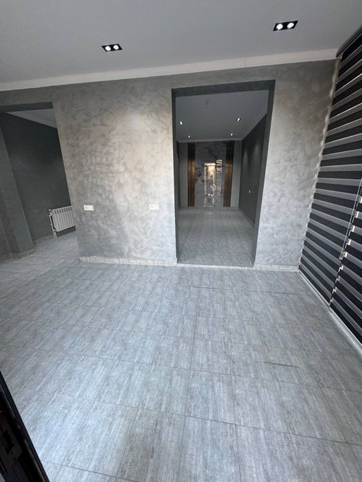 Думбрабод масжид рупарасида Нежилой офис сотилади