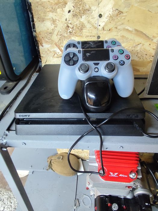 PlayStation 4 slim