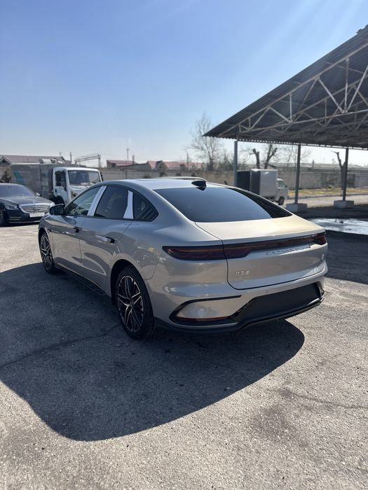 Byd han 635 km yashil grey gold