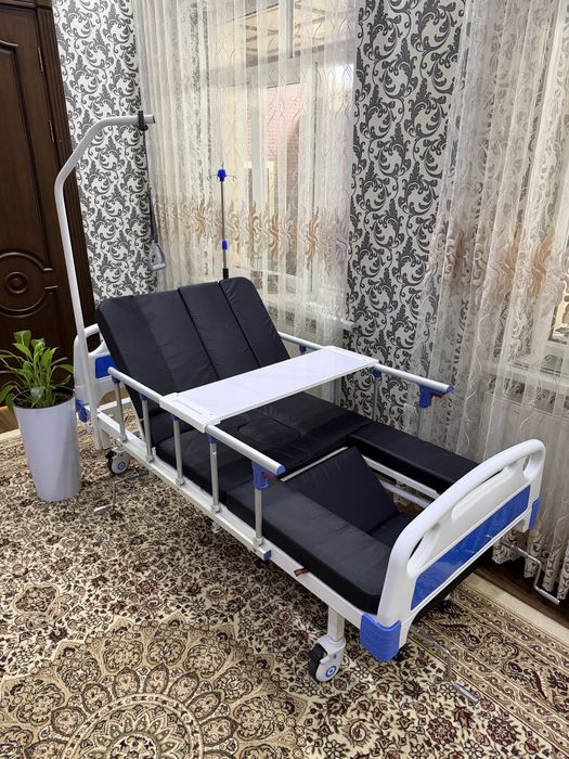 Медицинская кровать для лежачих больных