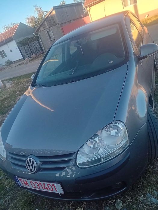 Vand golf 5  merge foarte bine