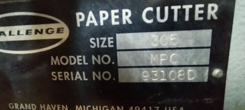 Полиграфическа гилотина