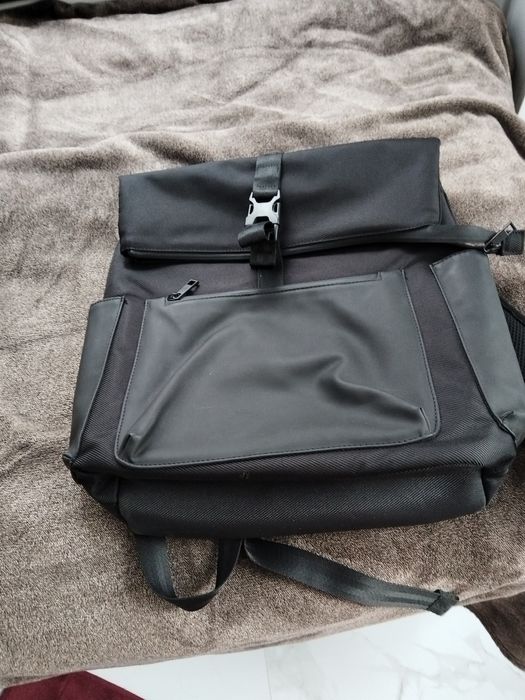 Продавам раница celio