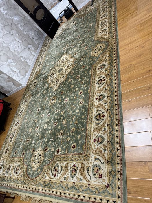 Продам бельгийский шелковый ковер 5*3м