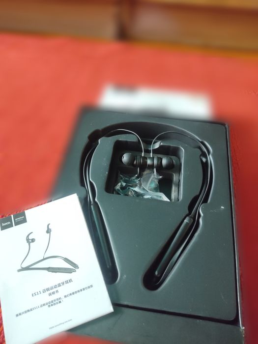 Продам наушники новые