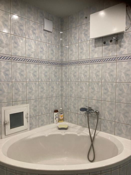 Дава се под наем Тристаен апартамент в Пловдив, Кършияка - 95 кв.м за 700 € - Снимка #7