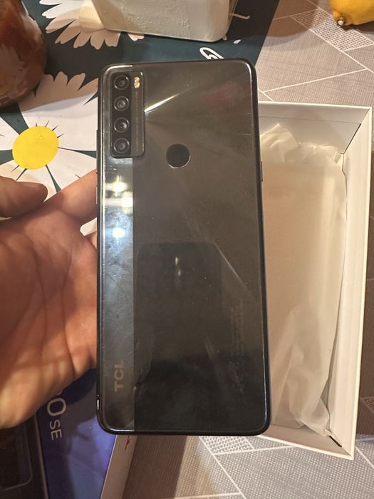 TCL 20 SE спукан дисплей