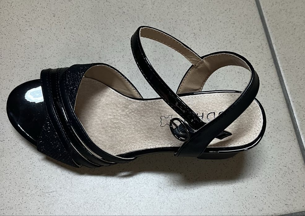 Sandale toc mic noi marimea 38