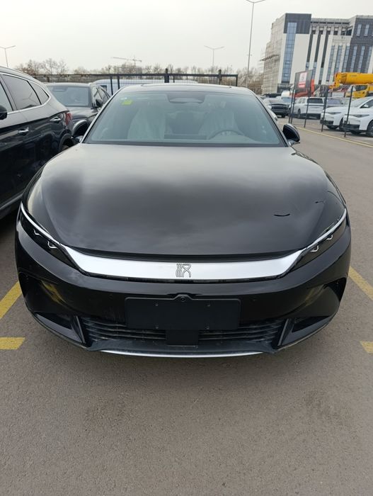 BYD Han  2026 restauling 635km