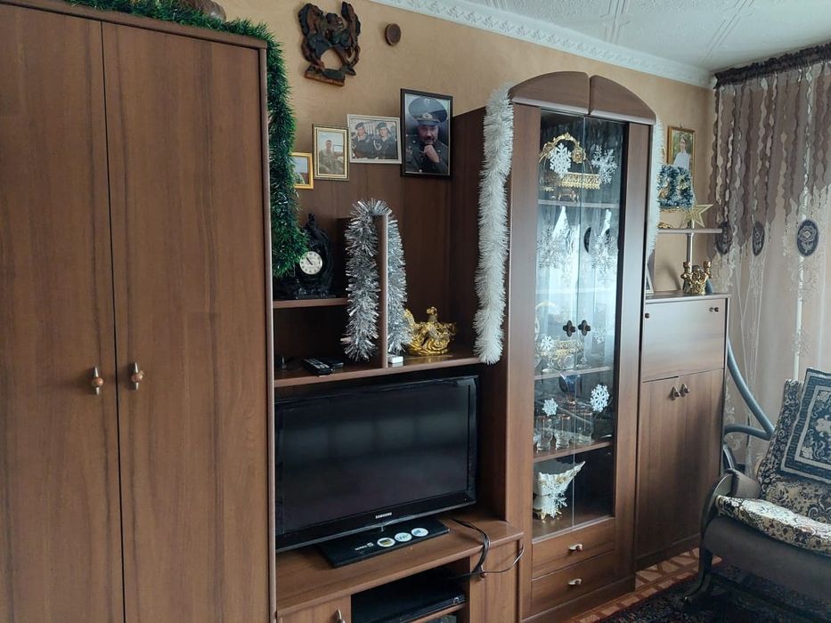 Продам  зальную стенку