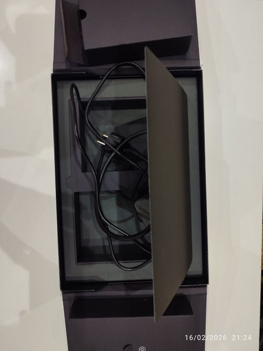 Lenovo Laptop sotiladi. 360*