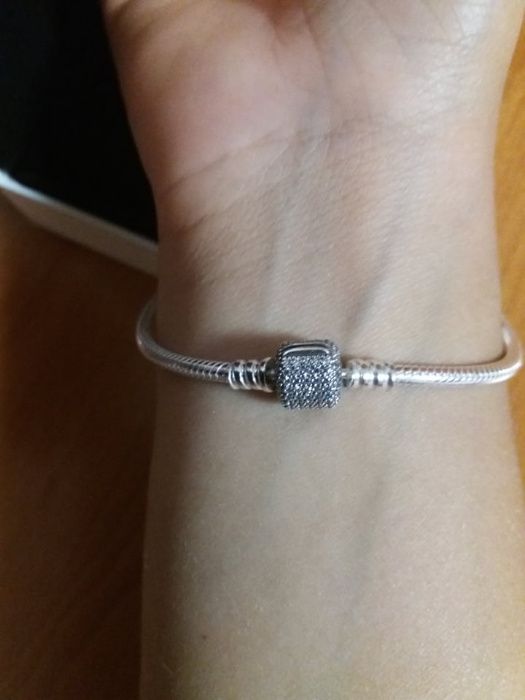 Bratara PANDORA butoias pave originala nou