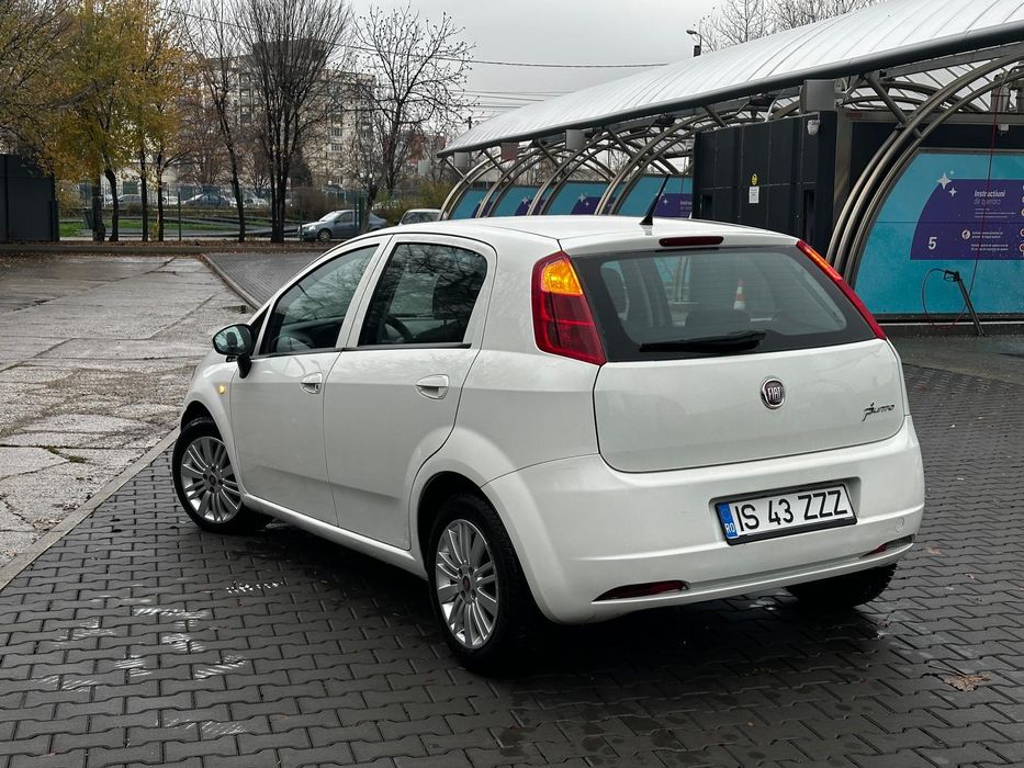 Fiat Punto 2011 diesel 1.3 / consum foarte mic/ model euro 5