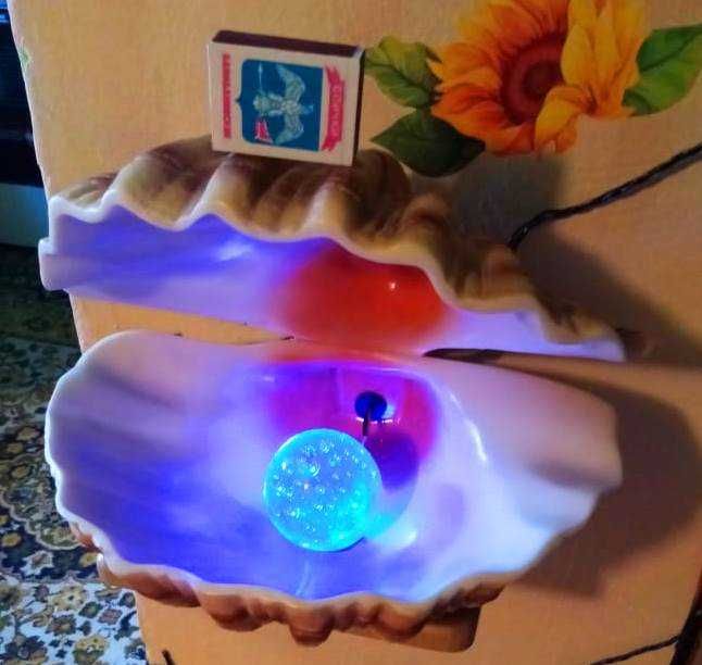 Продаётся светильник - ракушка.