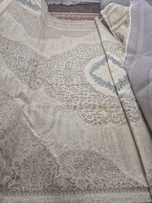 Срочно продам ковёр