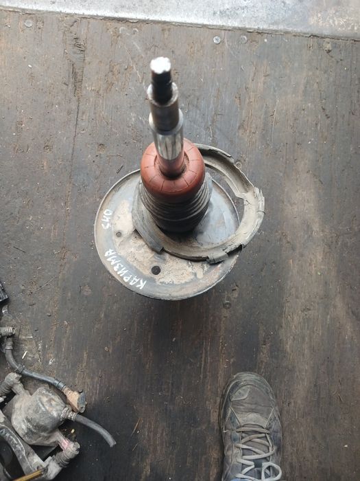 Амортизатор Вольво S40