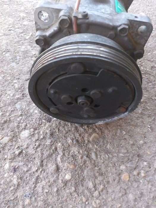 Vând Compresor A/C