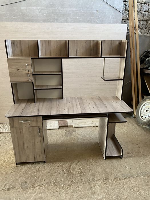 Стол для компьютера