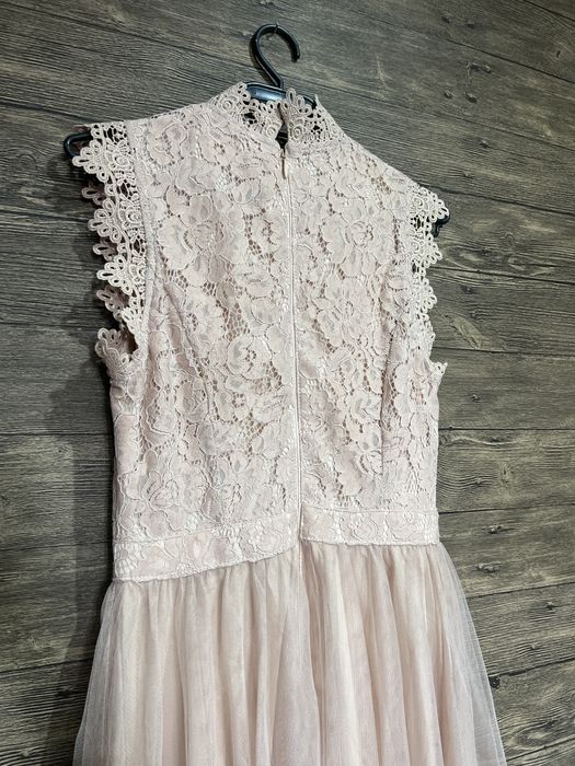 Официална розова рокля с тюл