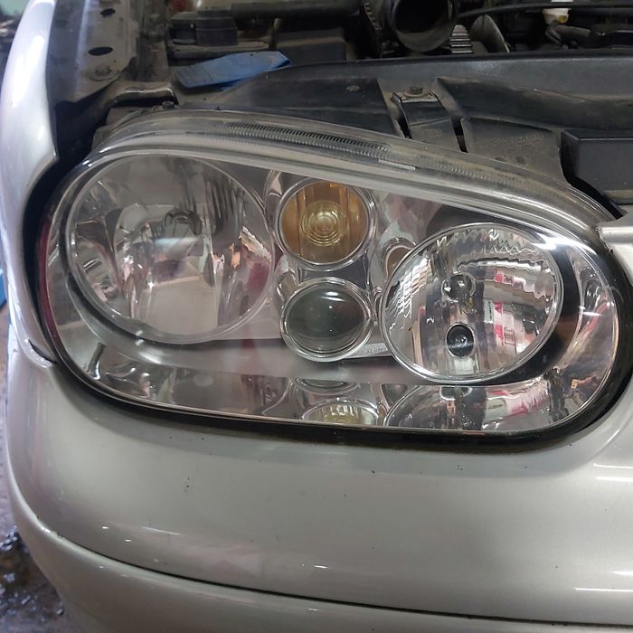 Фолксваген Голф 1.4 I     2001 г