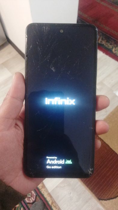 Продам срочно телефон