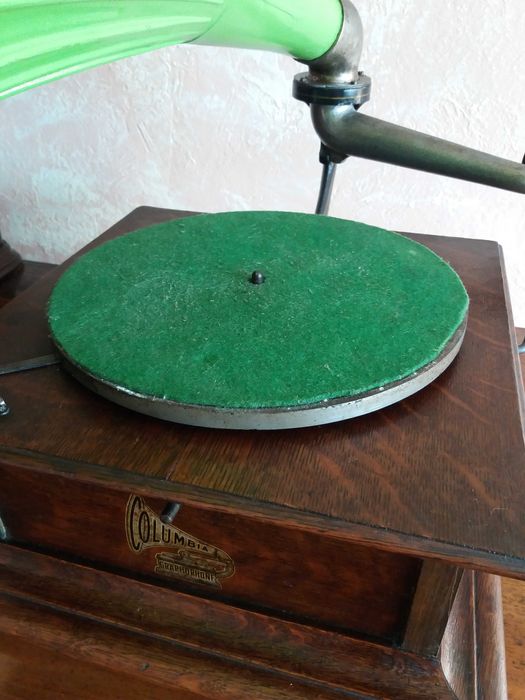 Грамофон с фуния Columbia ок. 1910 г.