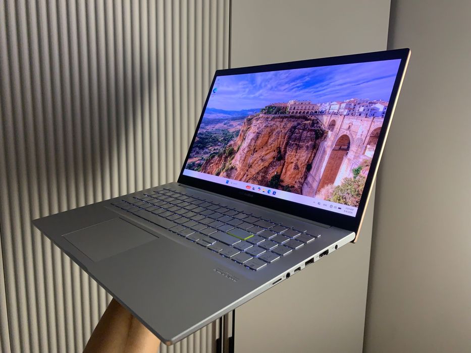Продам ноутбук asus vivobook K513e