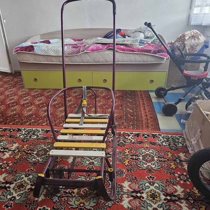 Продам детские санки.